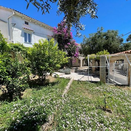 Villa Giulia Ližnjan Exteriör bild